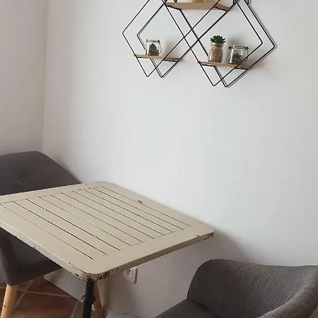 Studio Clim Wifi Centre Historique De Les Mimosas 博尔马斯·莱斯·米默萨斯